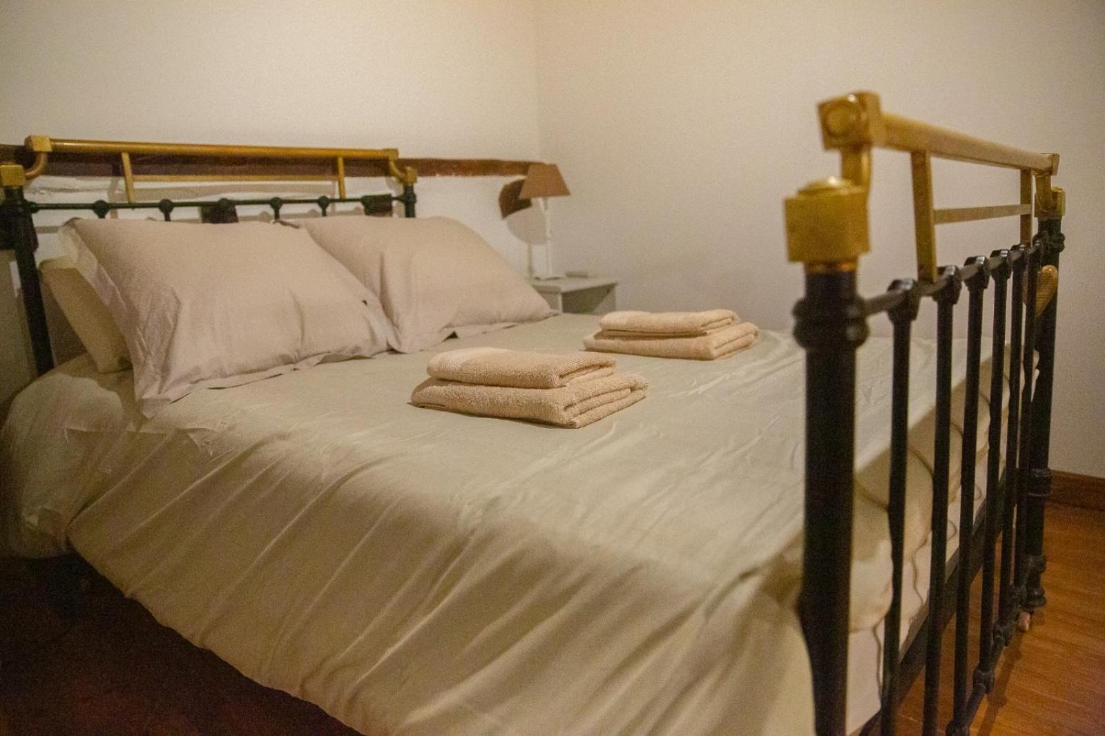 La Casita De La Corredera Apartment Candeleda Bagian luar foto
